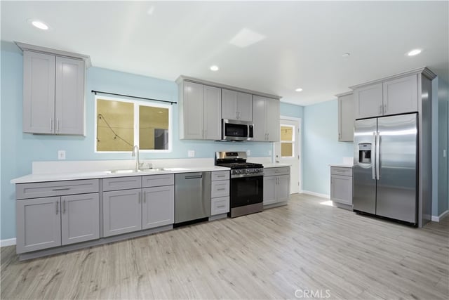 3452 Estrada, Los Angeles, CA 90023 — photo 6 of 32