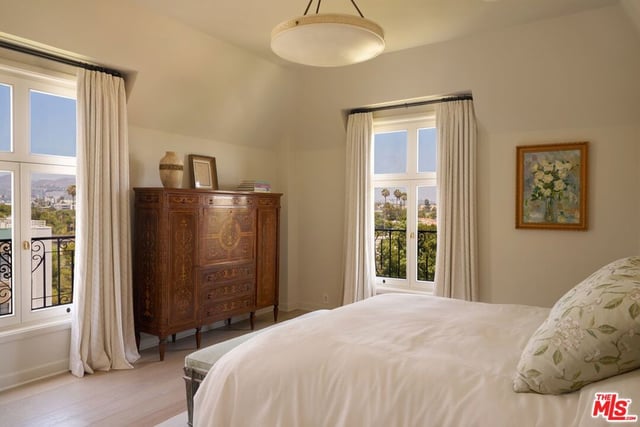316 N Rossmore Avenue 605, Los Angeles, CA 90004 — photo 11 of 16