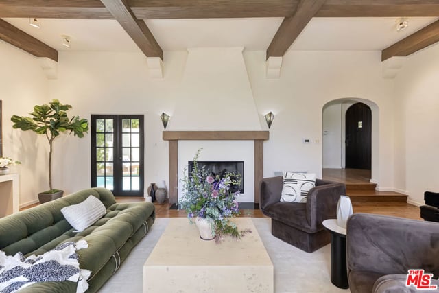 1701 Queens Court, Los Angeles, CA 90069 — photo 13 of 64