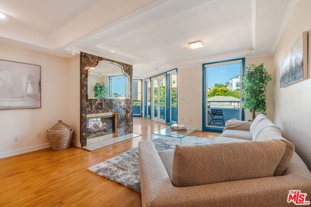 1645 Malcolm Avenue 302, Los Angeles, CA 90024 — photo 15 of 40