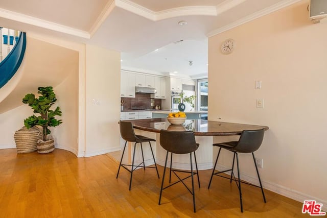 1645 Malcolm Avenue 302, Los Angeles, CA 90024 — photo 8 of 40