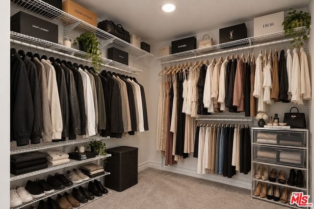 936 N Hudson Avenue 302, Los Angeles, CA 90038 — photo 15 of 17