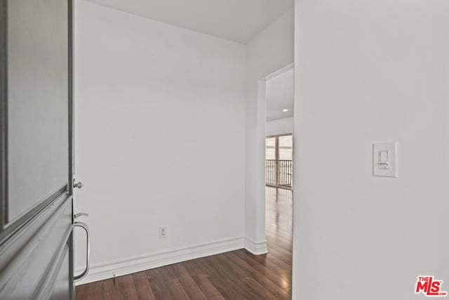 936 N Hudson Avenue 302, Los Angeles, CA 90038 — photo 16 of 17