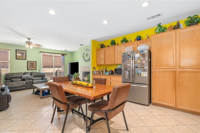 43022 Carpenter, Lancaster, CA 93535 — photo 9 of 27