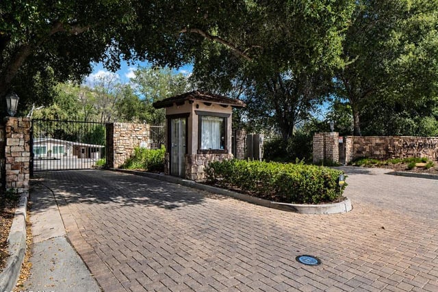 76 Little John Lane, Westlake Village, CA 91361 — photo 33 of 33