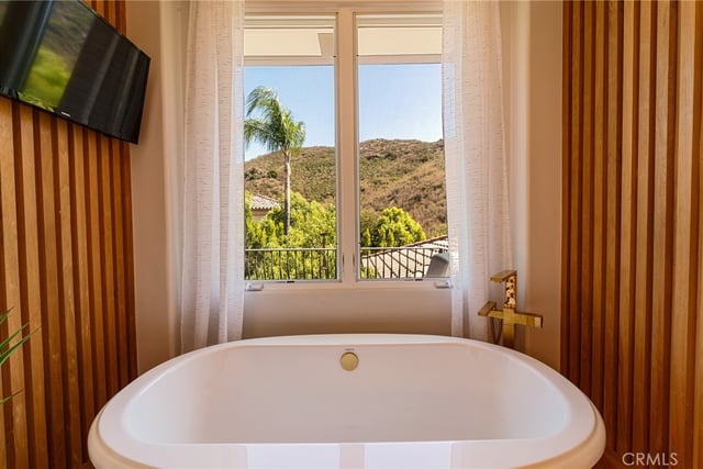 29462 Malibu View Court, Agoura Hills, CA 91301 — photo 37 of 63