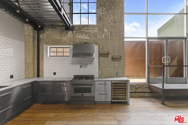 420 S SAN PEDRO Street 106, Los Angeles, CA 90013 — photo 10 of 31