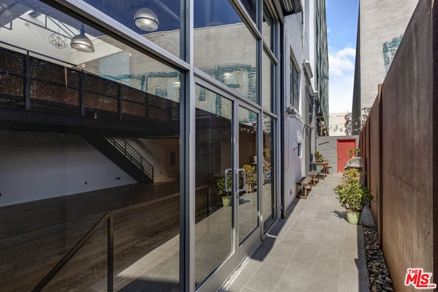 420 S SAN PEDRO Street 106, Los Angeles, CA 90013 — photo 22 of 31