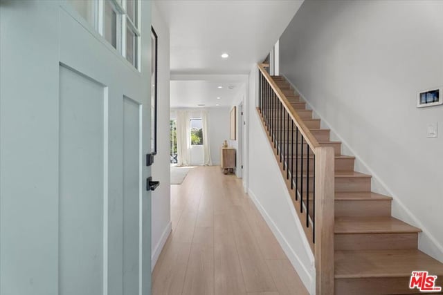 6460 Penfield Avenue, Los Angeles, CA 91367 — photo 2 of 20
