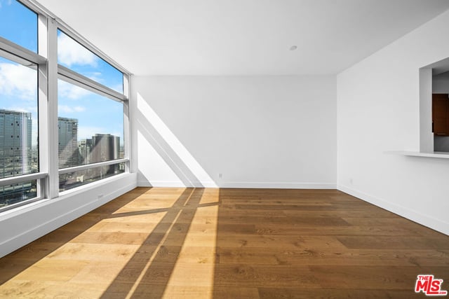 900 W Olympic Boulevard 32I, Los Angeles, CA 90015 — photo 16 of 45