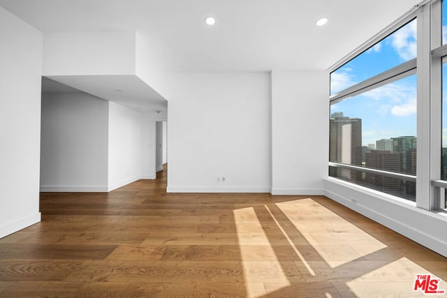 900 W Olympic Boulevard 32I, Los Angeles, CA 90015 — photo 17 of 45