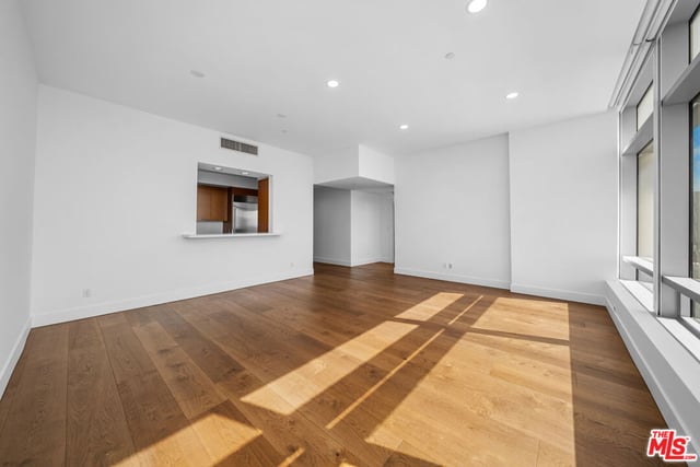 900 W Olympic Boulevard 32I, Los Angeles, CA 90015 — photo 20 of 45