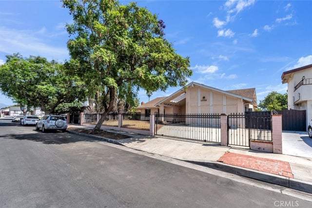13046 Ebell Street, North Hollywood, CA 91605 — photo 2 of 61