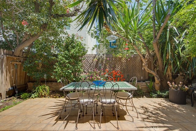 1850 Midvale Avenue 13, Los Angeles, CA 90025 — photo 10 of 38