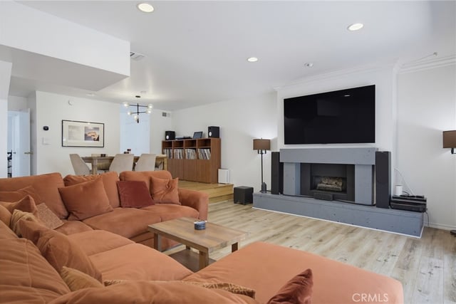 1850 Midvale Avenue 13, Los Angeles, CA 90025 — photo 8 of 38