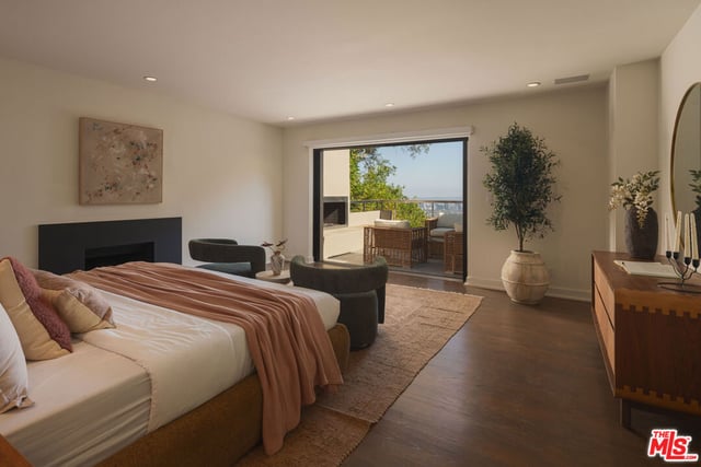 8540 Hedges Way, Los Angeles, CA 90069 — photo 16 of 28