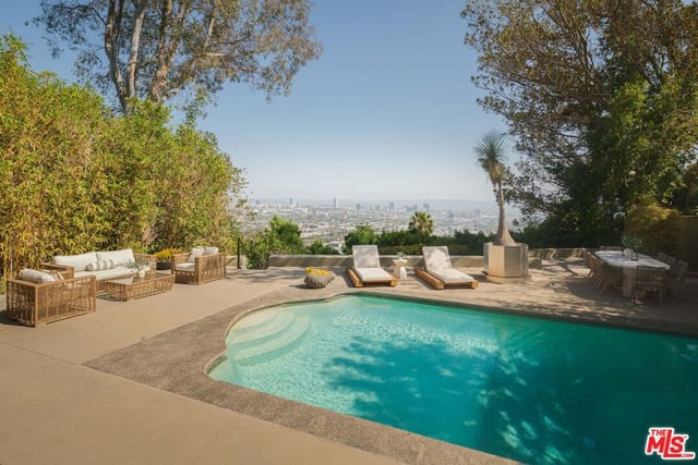 8540 Hedges Way, Los Angeles, CA 90069 — photo 2 of 28