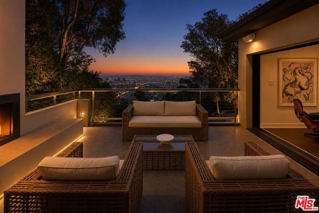 8540 Hedges Way, Los Angeles, CA 90069 — photo 26 of 28