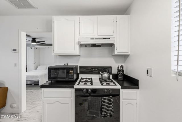 1484 N Rose Street, Burbank, CA 91505 — photo 9 of 53