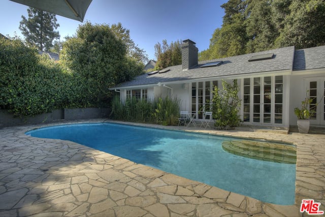 2761 Hutton Drive, Los Angeles, CA 90210 — photo 11 of 33