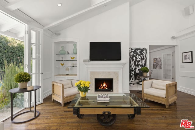2761 Hutton Drive, Los Angeles, CA 90210 — photo 8 of 33