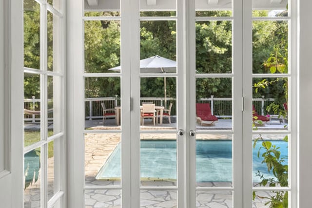 2761 Hutton Drive, Los Angeles, CA 90210 — photo 9 of 33