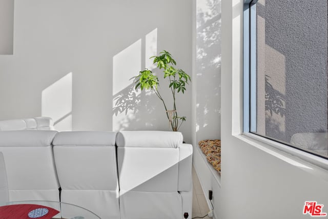 1511 16th Street 201, Santa Monica, CA 90404 — photo 28 of 32