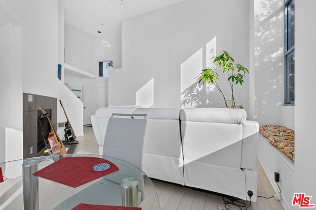 1511 16th Street 201, Santa Monica, CA 90404 — photo 6 of 32