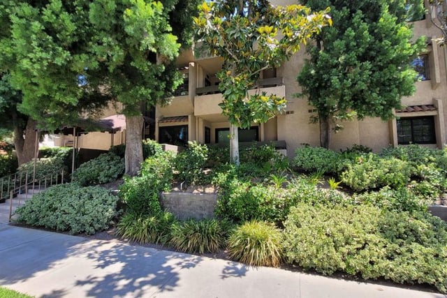 640 S Lake 204, Pasadena, CA 91106 — photo 24 of 25