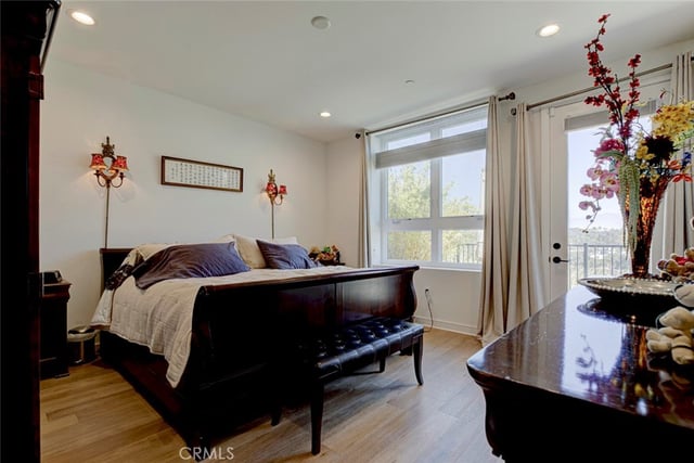 1049 N Joels Place, Los Angeles, CA 90012 — photo 18 of 56
