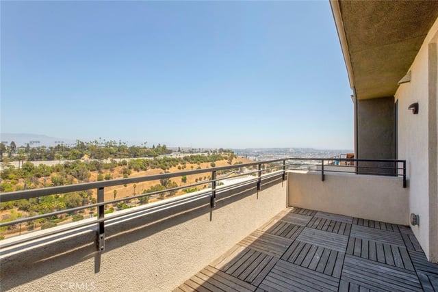 1049 N Joels Place, Los Angeles, CA 90012 — photo 33 of 56