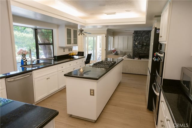 3060 Sioux Court, Simi Valley, CA 93063 — photo 15 of 53