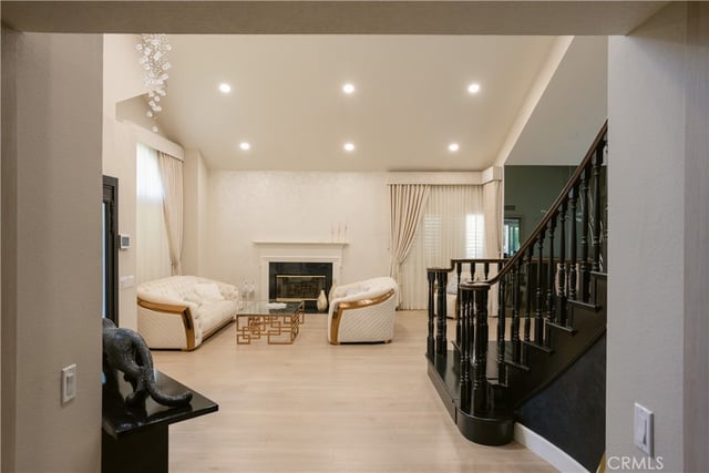 3060 Sioux Court, Simi Valley, CA 93063 — photo 7 of 53