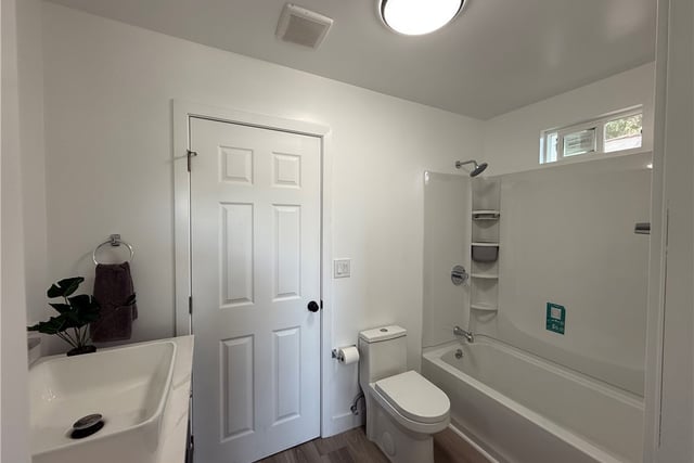 11200 Stanford, Los Angeles, CA 90059 — photo 11 of 17