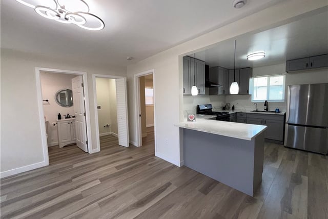 11200 Stanford, Los Angeles, CA 90059 — photo 15 of 17