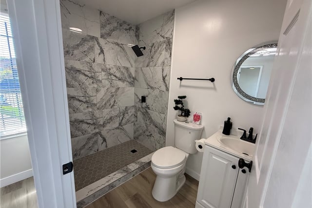 11200 Stanford, Los Angeles, CA 90059 — photo 4 of 17