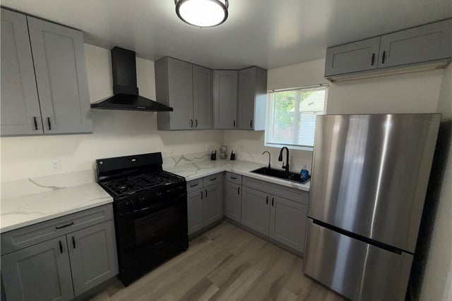 11200 Stanford, Los Angeles, CA 90059 — photo 7 of 17