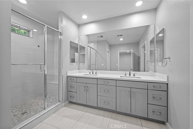 15607 W Lilli Way, Van Nuys, CA 91406 — photo 11 of 30
