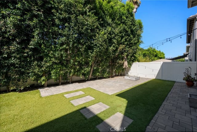 15607 W Lilli Way, Van Nuys, CA 91406 — photo 7 of 30
