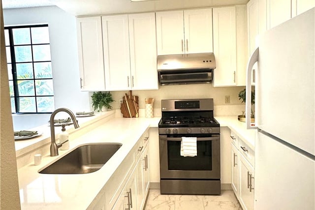 235 S Holliston 118, Pasadena, CA 91106 — photo 4 of 21