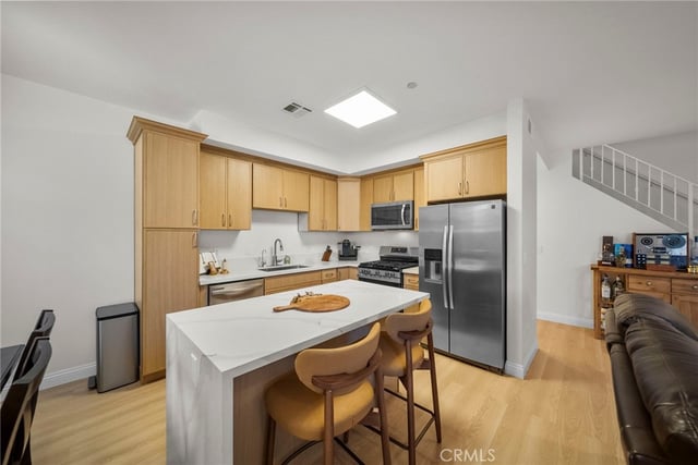 7132 Farralone 205, Canoga Park, CA 91303 — photo 11 of 33