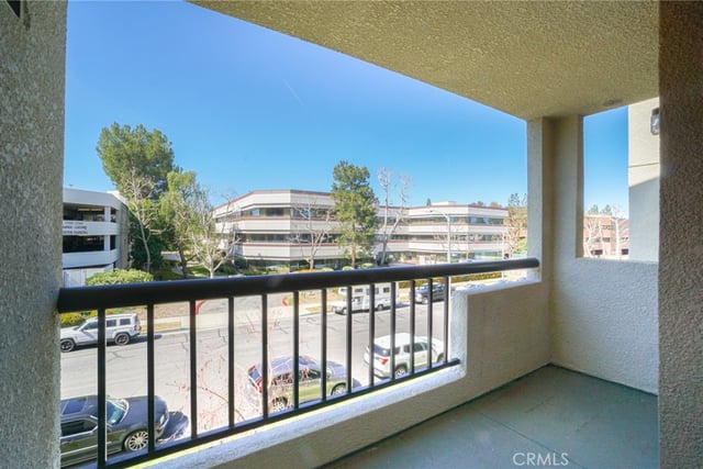 5510 Owensmouth Avenue 209, Woodland Hills, CA 91367 — photo 14 of 23