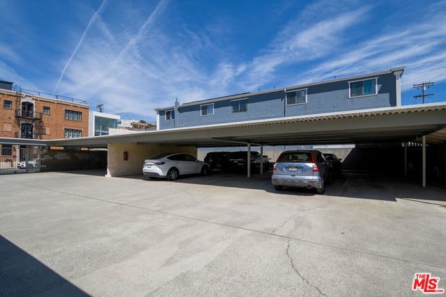 22 Navy Street 103, Venice, CA 90291 — photo 25 of 30