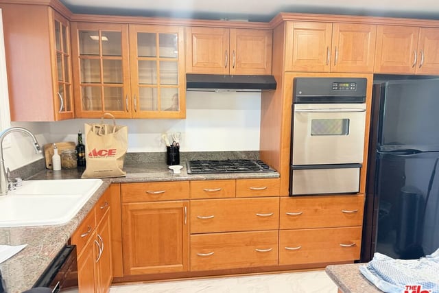 1328 Havenhurst Drive 202, West Hollywood, CA 90046 — photo 15 of 50