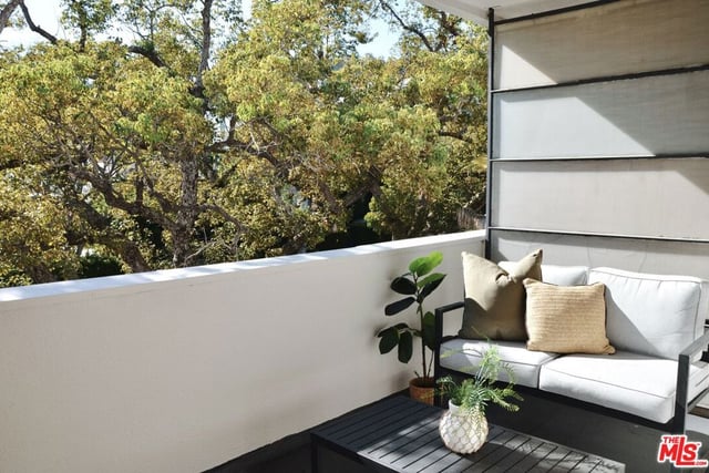1328 Havenhurst Drive 202, West Hollywood, CA 90046 — photo 35 of 50