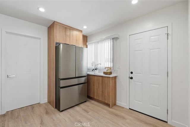 13739 Wyandotte, Los Angeles, CA 91405 — photo 11 of 31