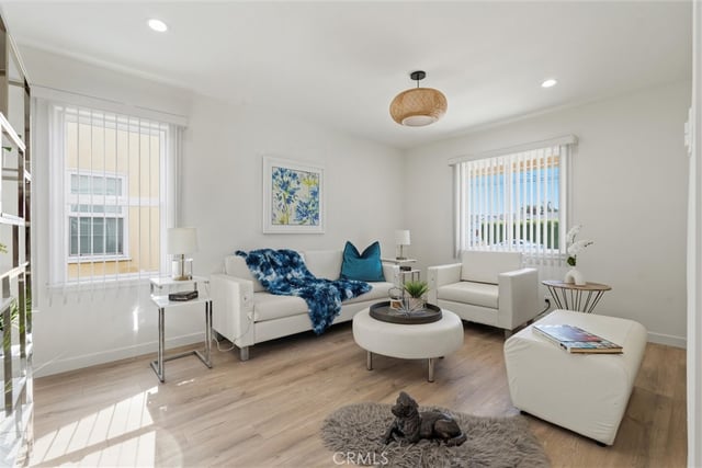 13739 Wyandotte, Los Angeles, CA 91405 — photo 15 of 31