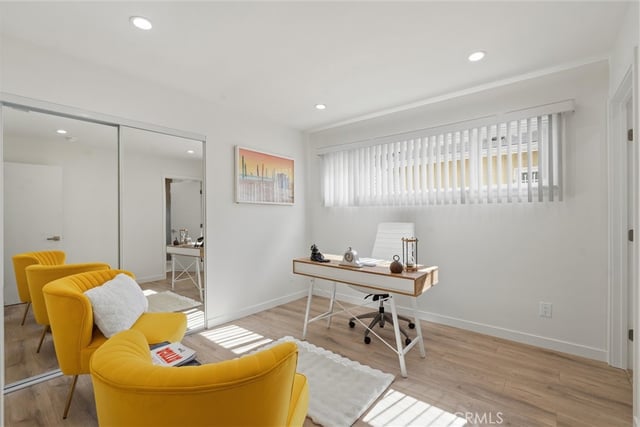 13739 Wyandotte, Los Angeles, CA 91405 — photo 18 of 31