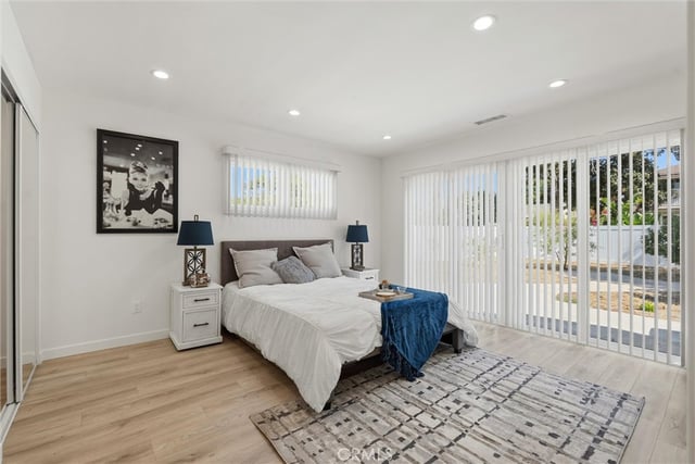 13739 Wyandotte, Los Angeles, CA 91405 — photo 23 of 31