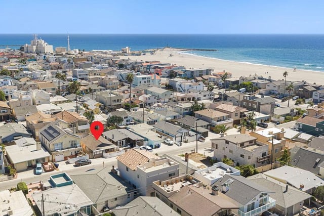 136 San Fernando Avenue, Oxnard, CA 93035 — photo 5 of 8
